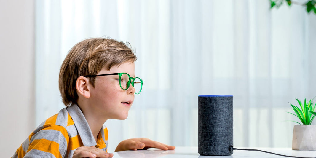 Gehören digitale Sprachassistenten wie Alexa und Co. ins Kinderzimmer? - Engelmann Software